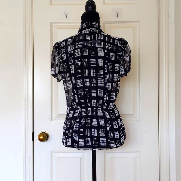 NWOT. The Limited Black and White Patterned Short Sleeve Button Down Sheer Shirt - Picture 2 of 6